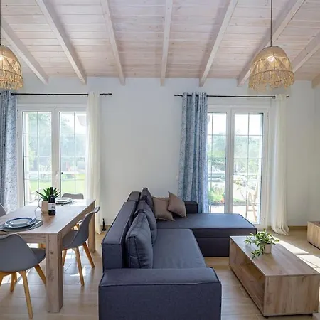 Saint Spiridon Willa