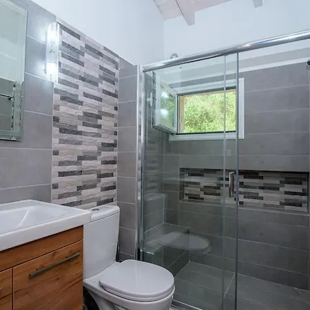 Saint Spiridon * Gardeládes