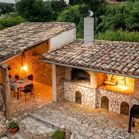 Saint Spiridon Villa Gardeládes