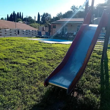 Vilă Saint Spiridon Gardeládes