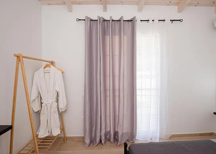 Saint Spiridon Βίλα *